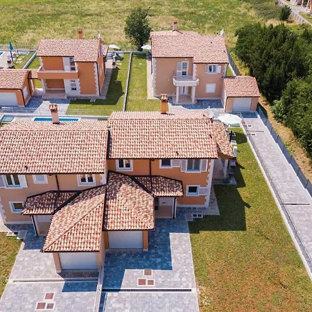 Nyaraló Three-bedroom Holiday In